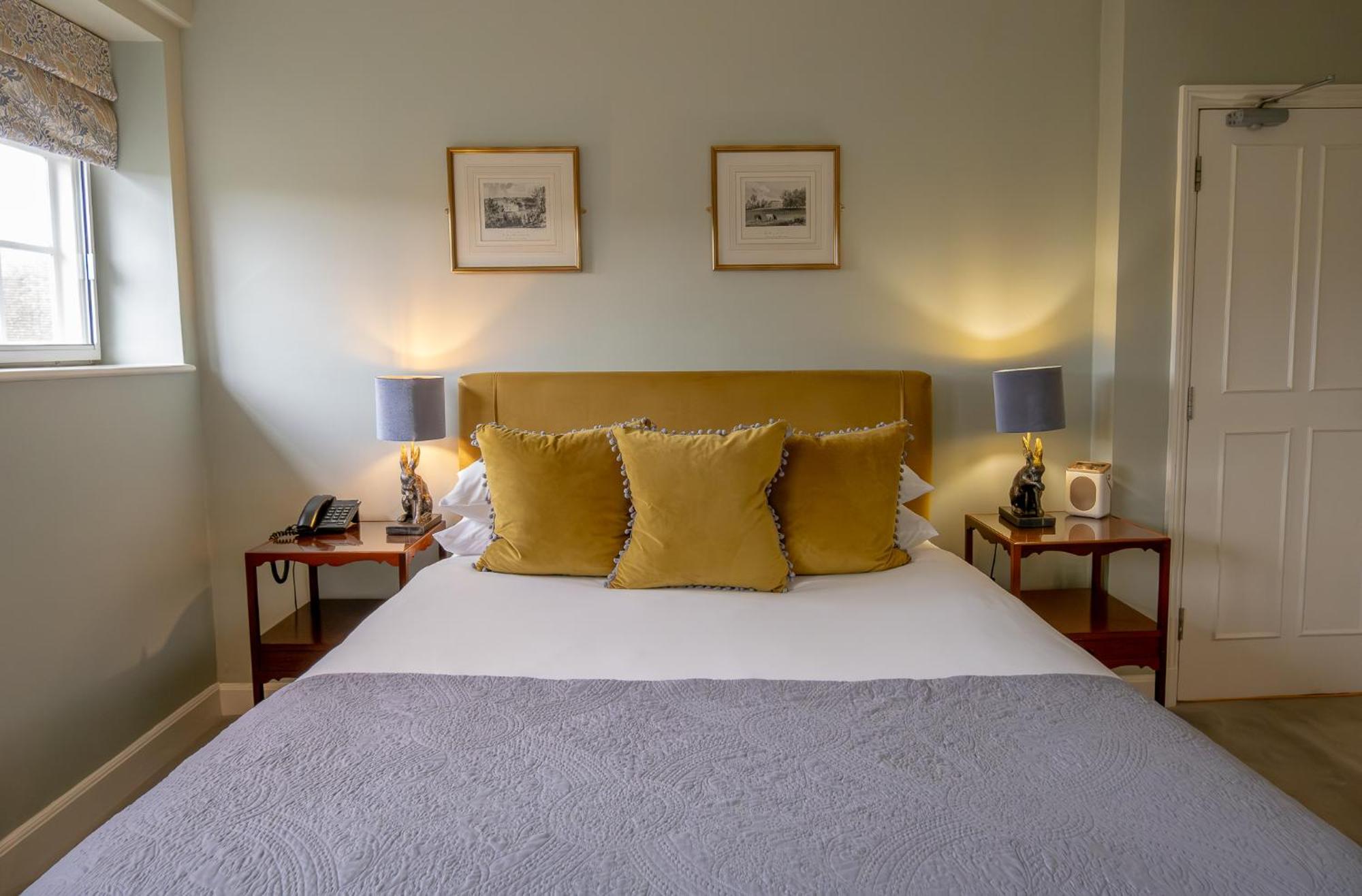 Leeds Castle Stable Courtyard Bed And Breakfast Country house *